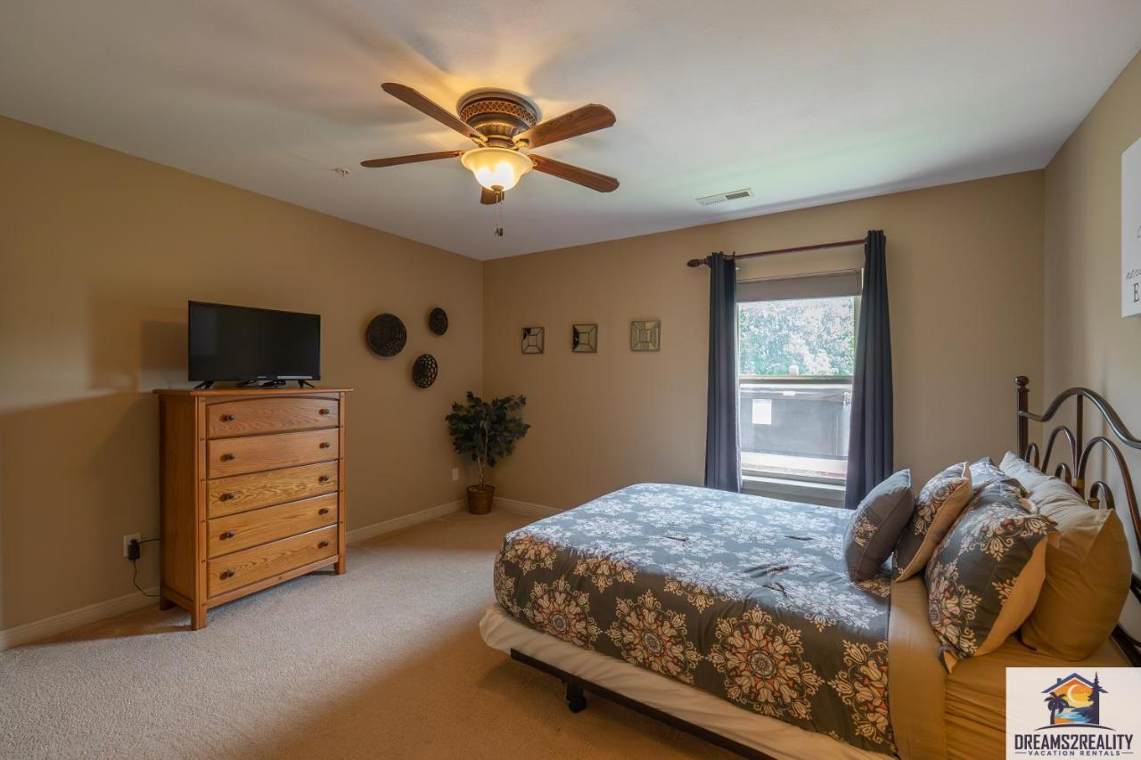 4Br Walk-In - Foosball Table - Hot Tub - Fire Pit - Free Tickets Included - Dv166 Branson Extérieur photo